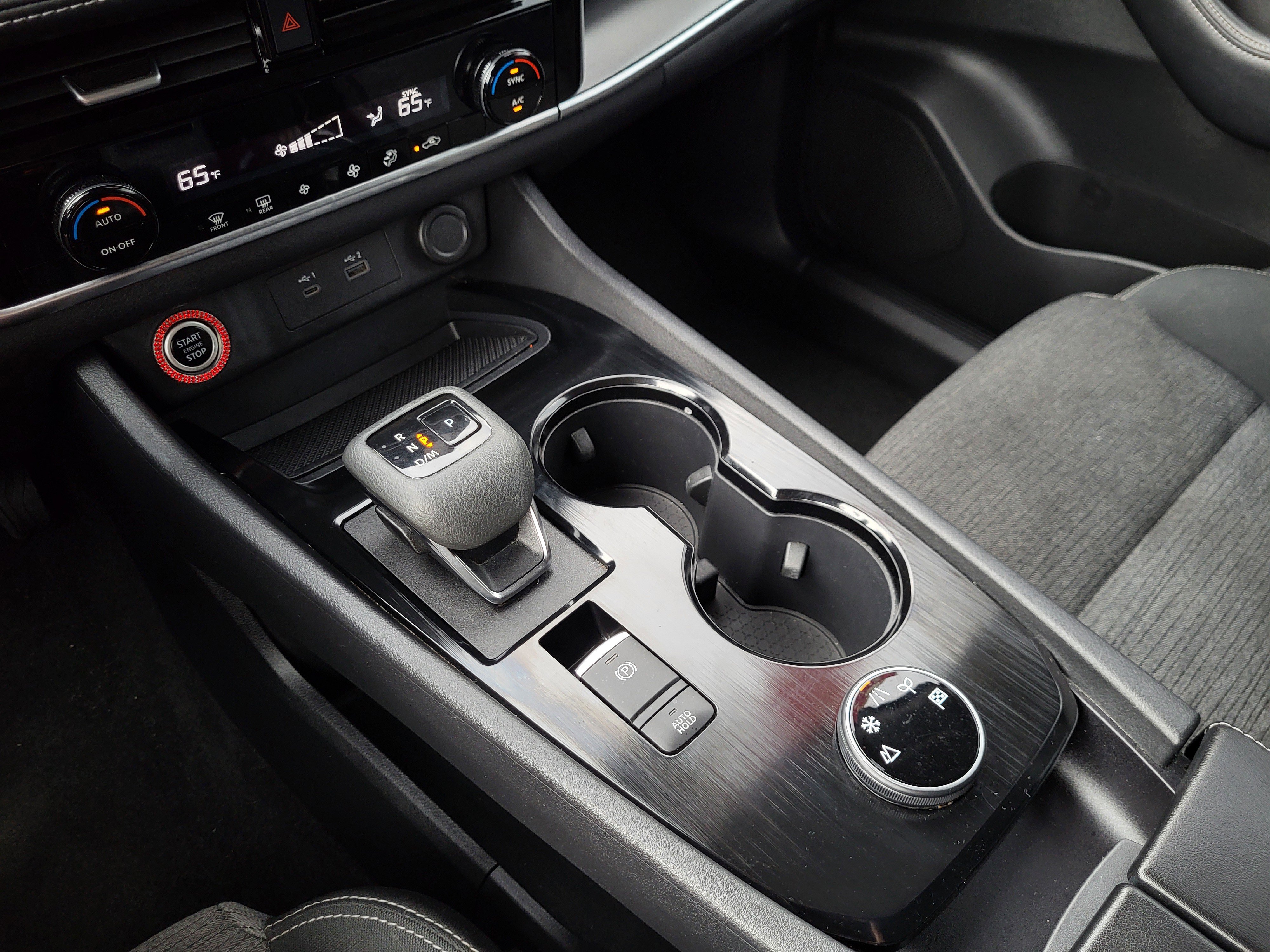 Used 2022 Nissan Rogue SV image 25