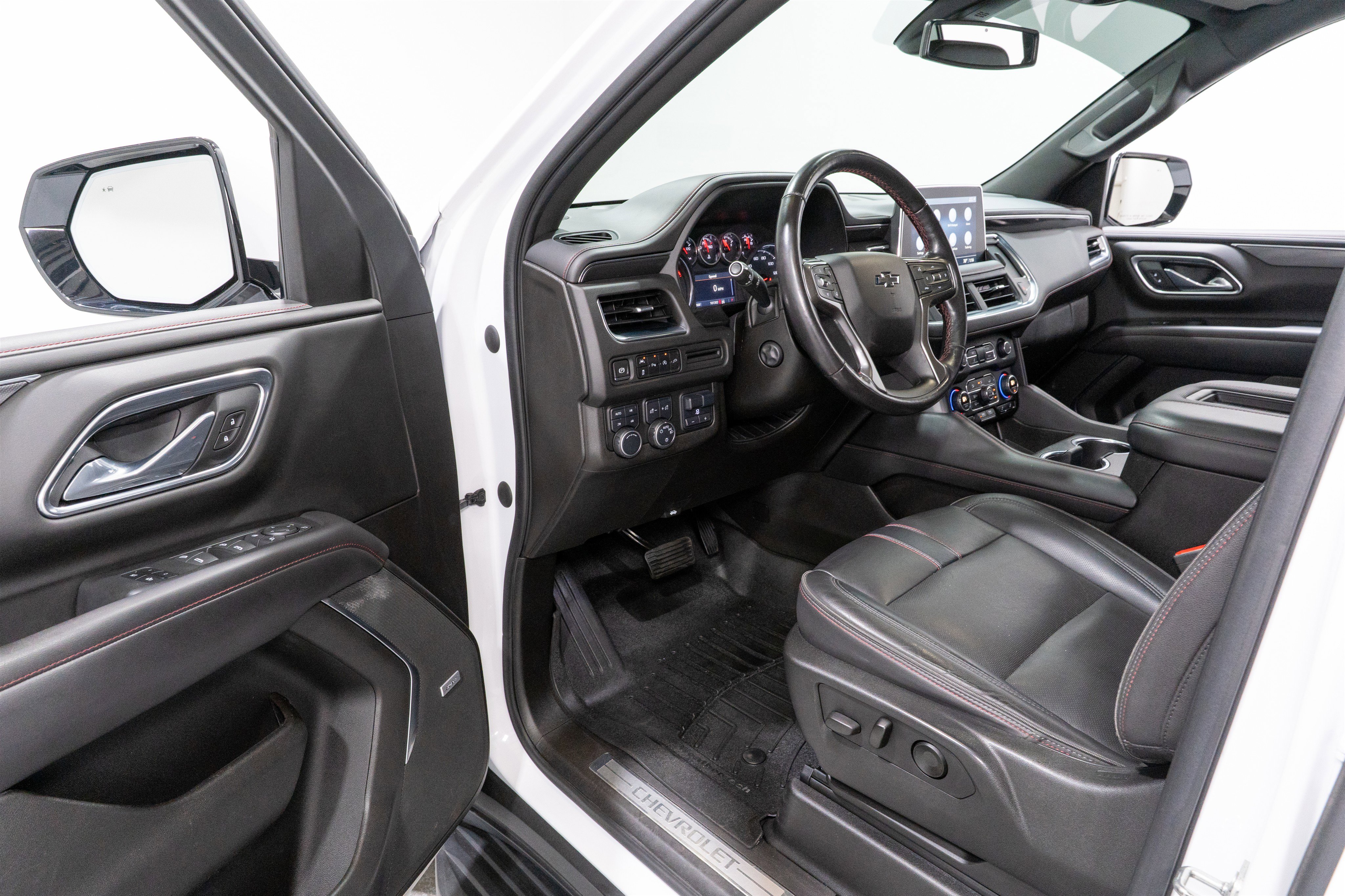 Used 2021 Chevrolet Tahoe RST w/ Luxury Package AWD/4WD image 12