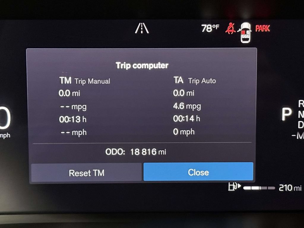 Used 2024 Volvo XC60 B5 Plus w/ Protection Package Premier AWD/4WD image 5