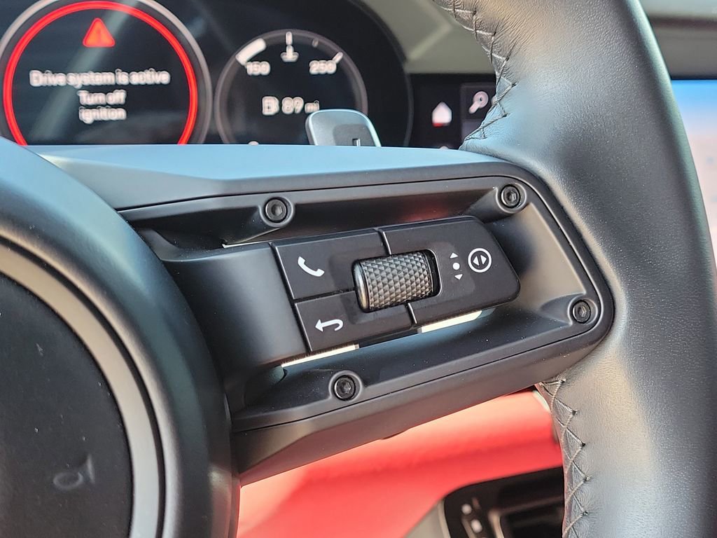 Certified 2022 Porsche 911 Targa 4S image 39