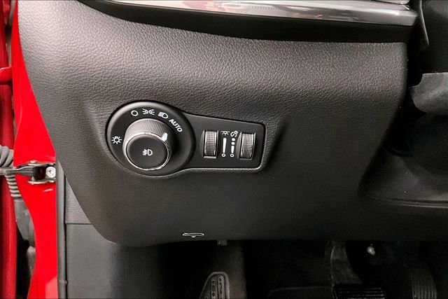 Used 2024 Jeep Compass Limited image 35