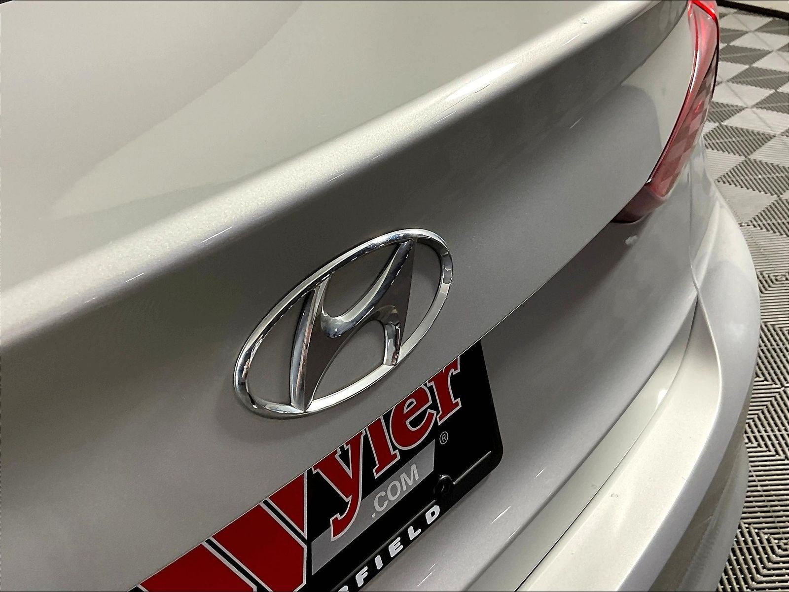 Used 2018 Hyundai Elantra SEL FWD image 24
