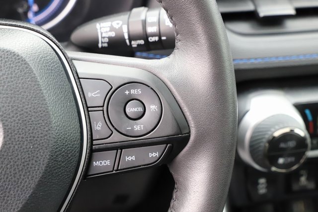 Used 2023 Toyota RAV4 SE image 25