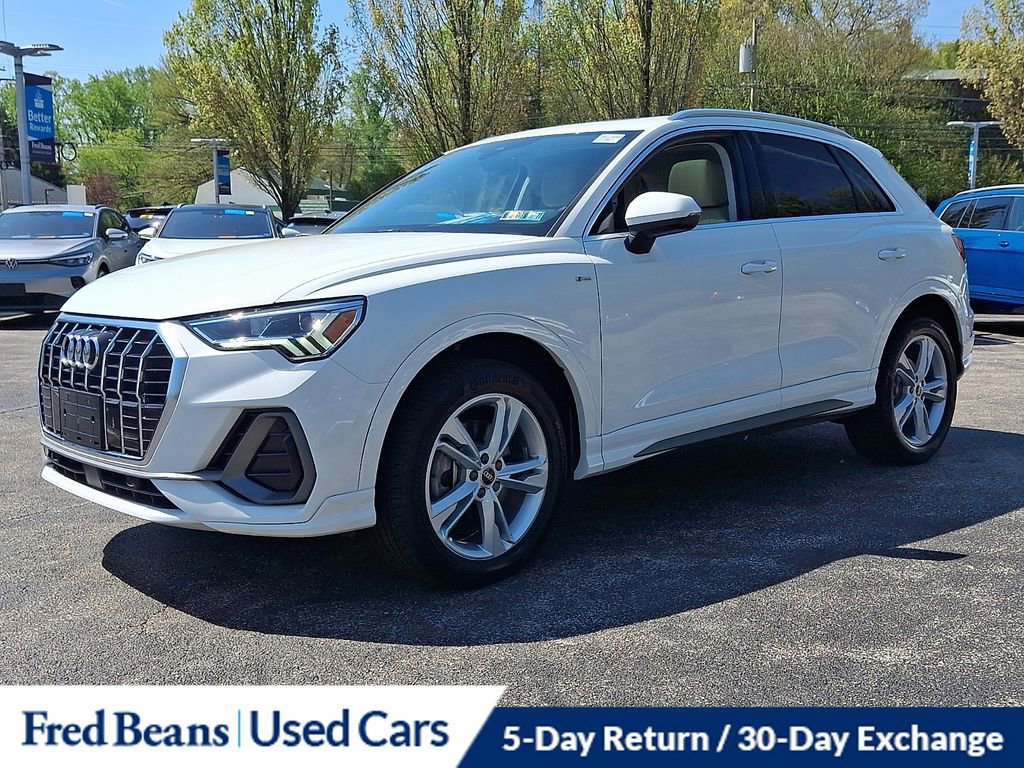 Used 2023 Audi Q3 2.0T Premium w/ Convenience Package AWD/4WD image 3