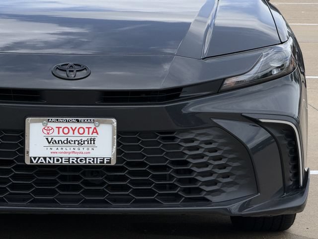 Used 2026 Toyota Camry SE FWD image 9
