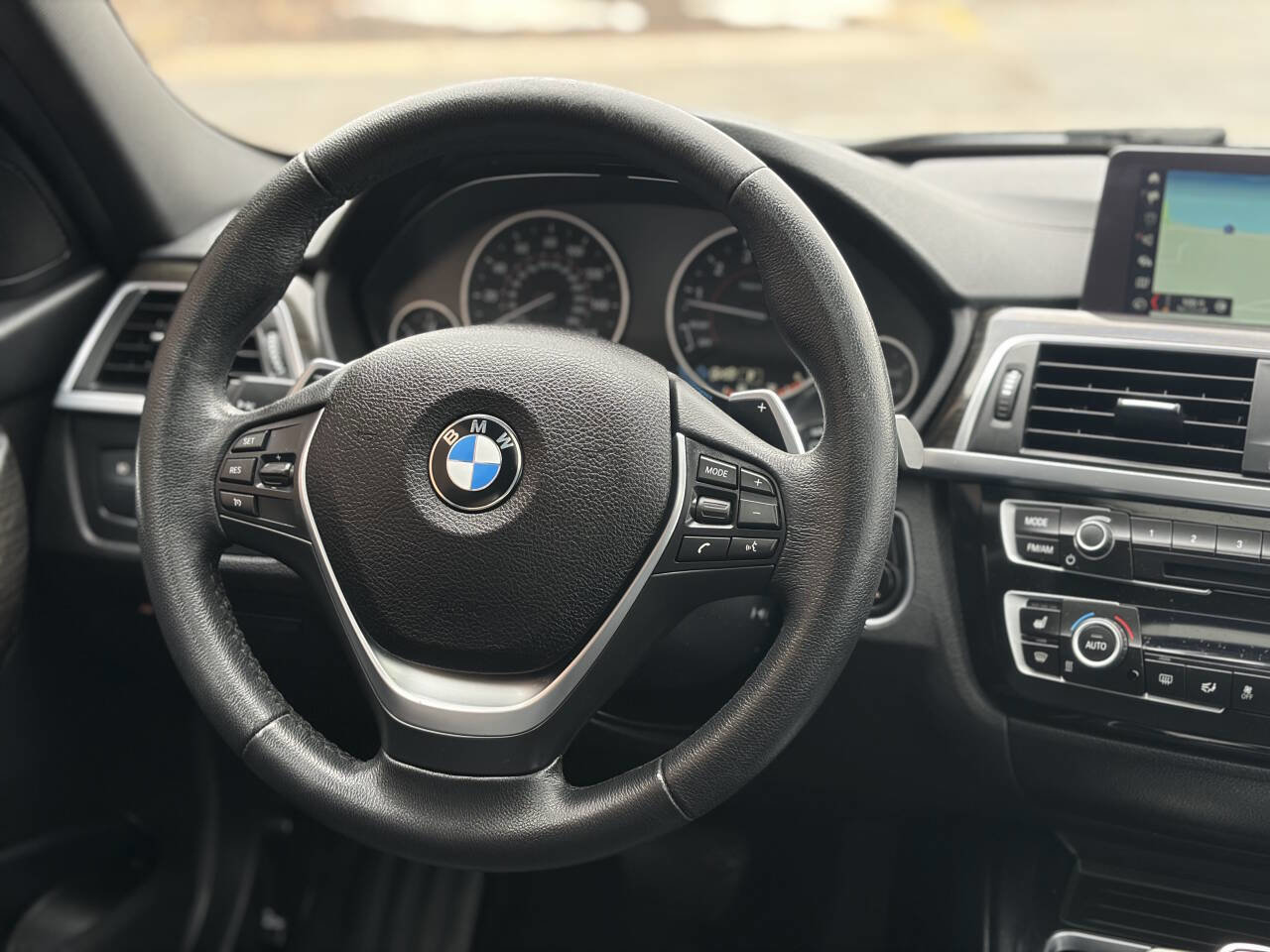 Used 2018 BMW 330i xDrive Sedan image 21