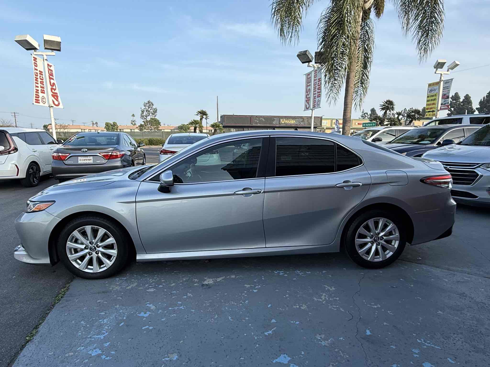 Used 2019 Toyota Camry LE image 12