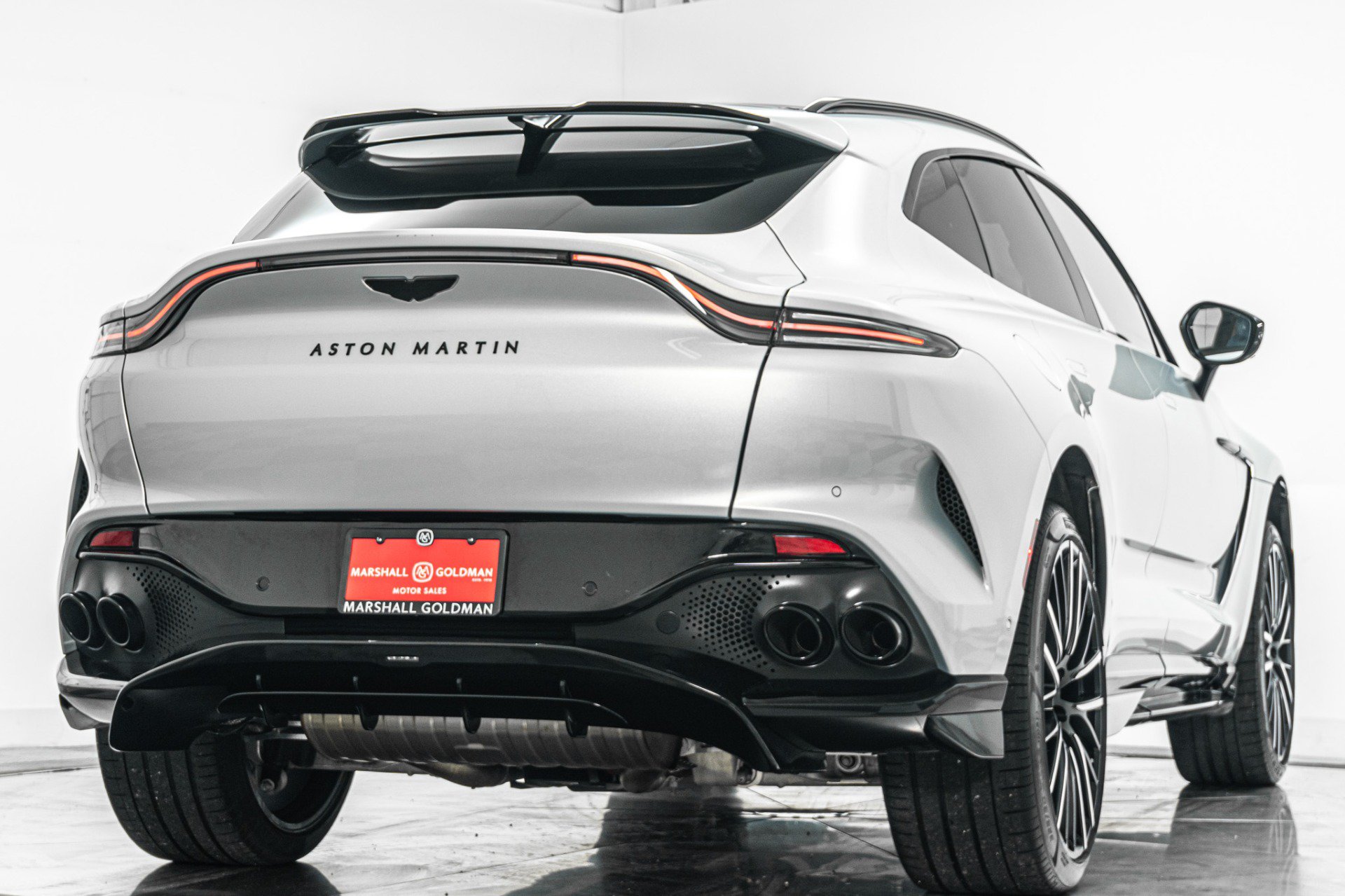 Used 2023 Aston Martin DBX 707 AWD/4WD image 9