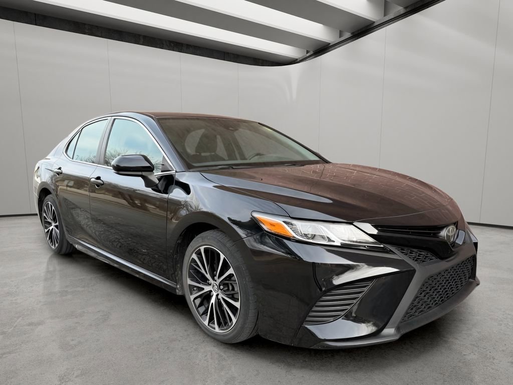 Used 2019 Toyota Camry SE image 7
