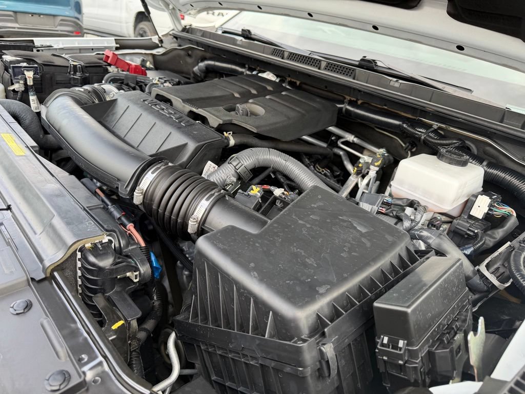 Used 2025 Nissan Frontier PRO-4X w/ Pro Premium Package AWD/4WD image 11