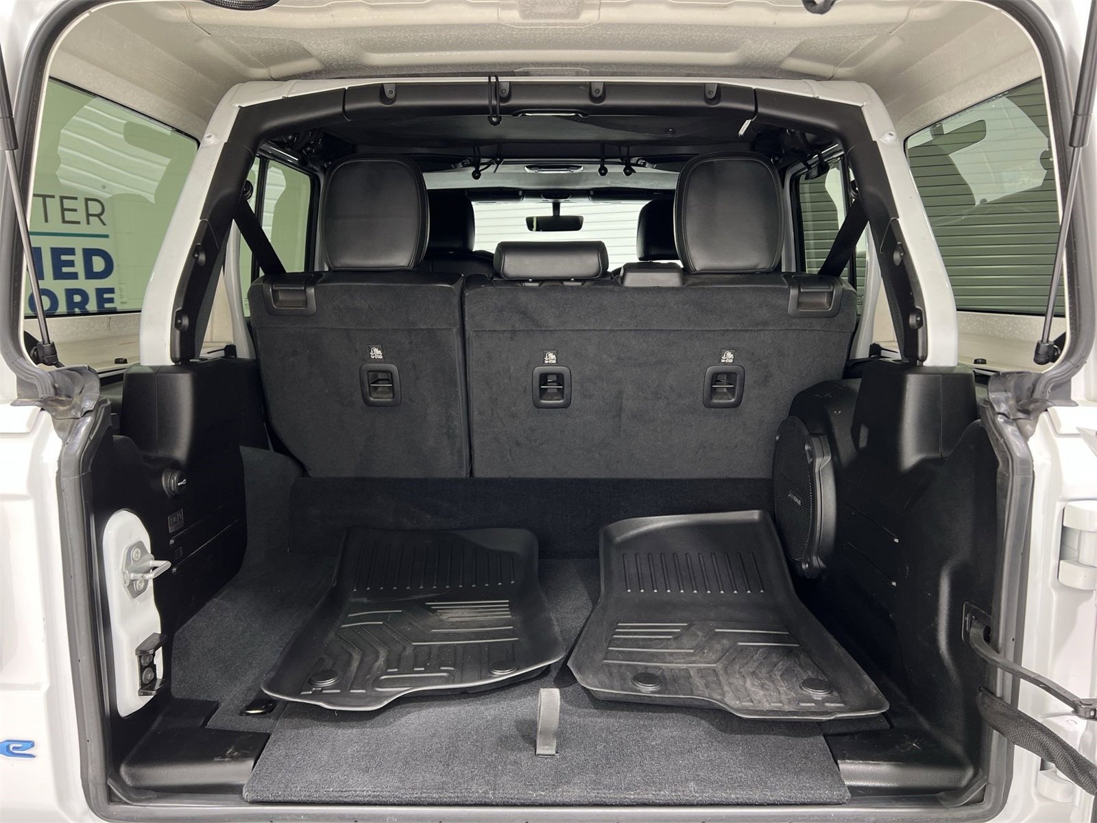 Used 2023 Jeep Wrangler Unlimited Sahara w/ Cold Weather Group image 23