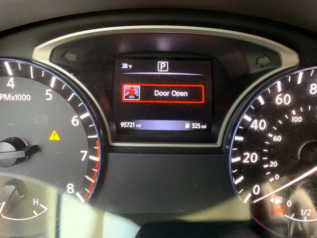 Used 2016 Nissan Altima 2.5 SR w/ LED Appearance Package image 29