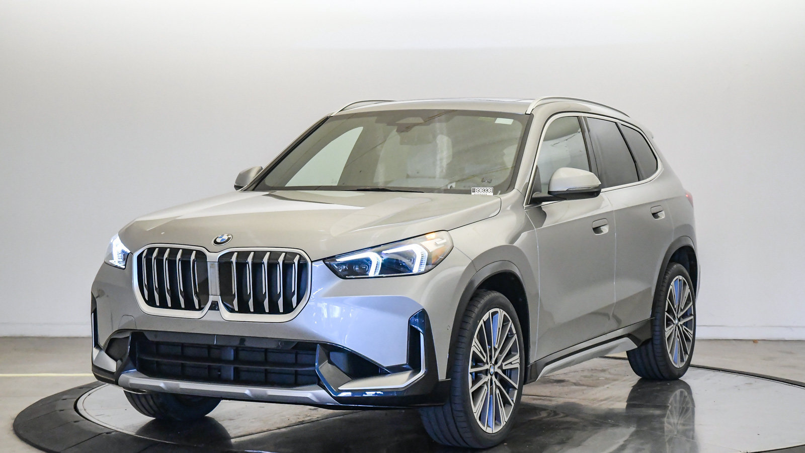 New 2026 BMW X1 xDrive28i w/ Technology Package