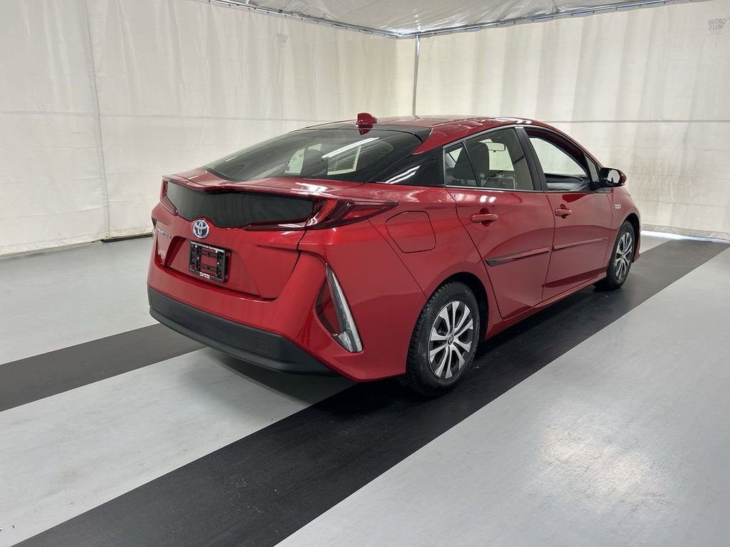 Used 2022 Toyota Prius Prime LE image 8