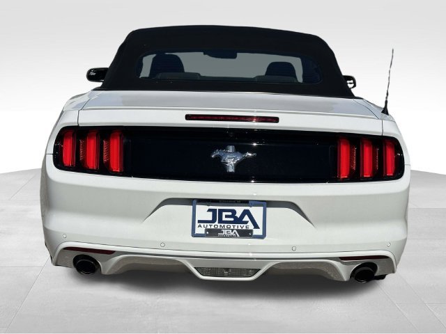 Used 2015 Ford Mustang Convertible w/ Equipment Group 051A RWD image 27