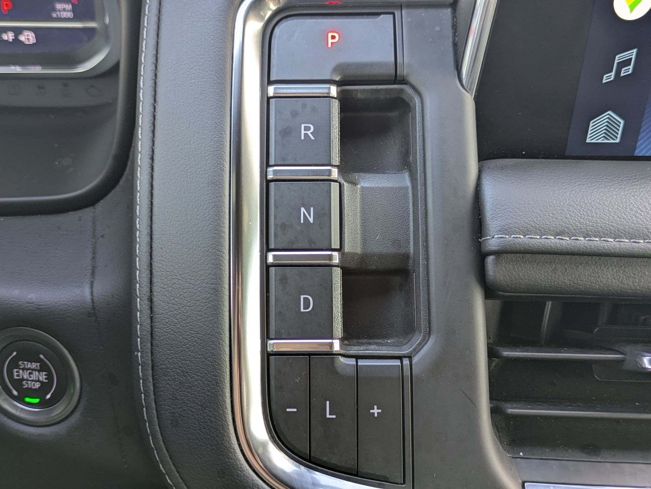 Used 2022 Chevrolet Tahoe Z71 w/ Luxury Package image 28