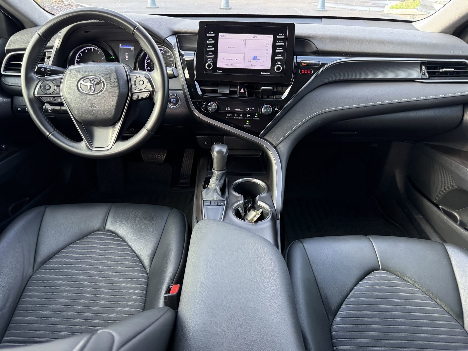 Used 2023 Toyota Camry SE w/ Convenience Package image 9