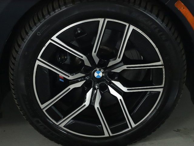 Certified 2023 BMW i7 xDrive60 image 11