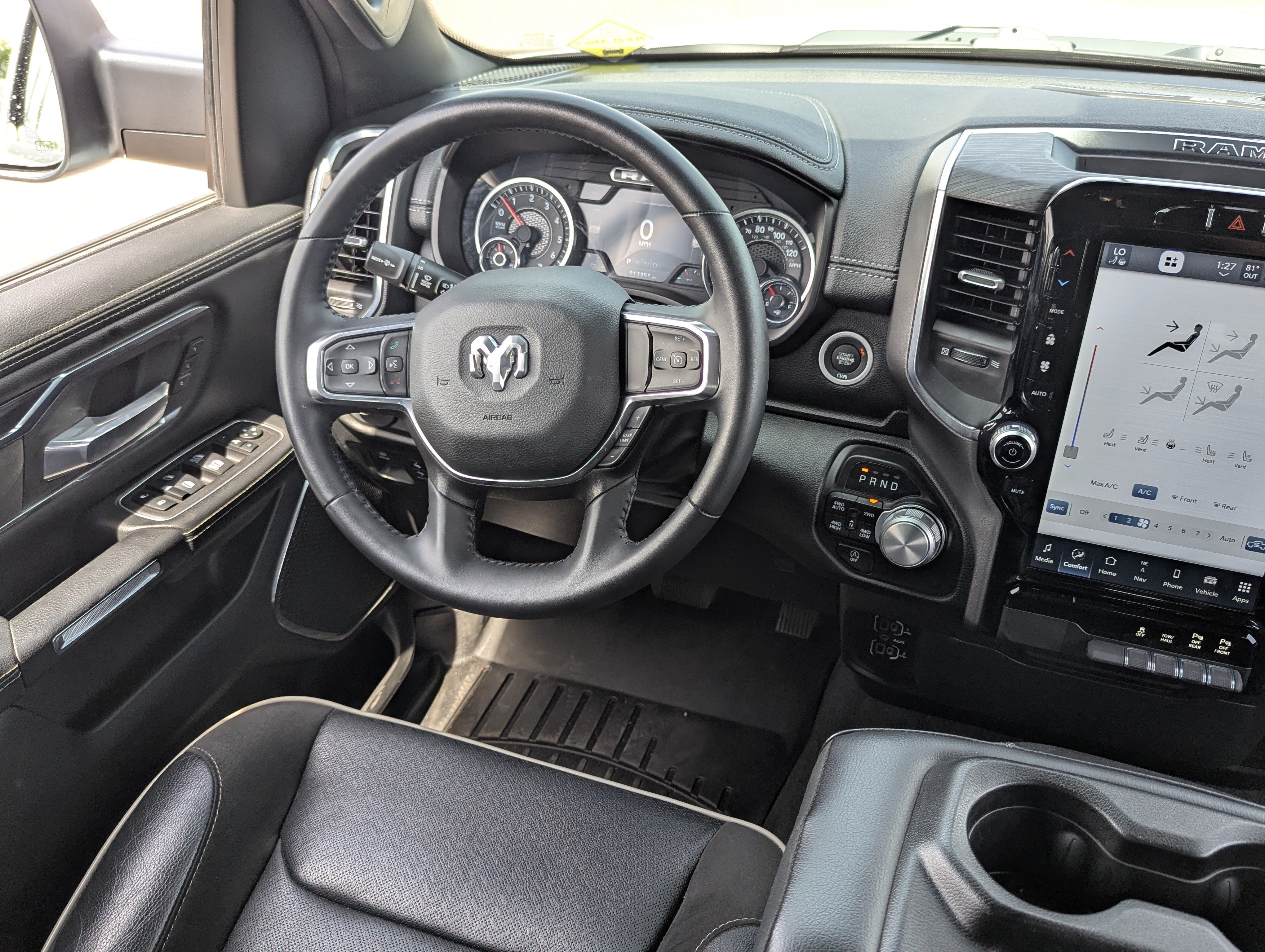 Used 2024 RAM 1500 Laramie AWD/4WD image 16
