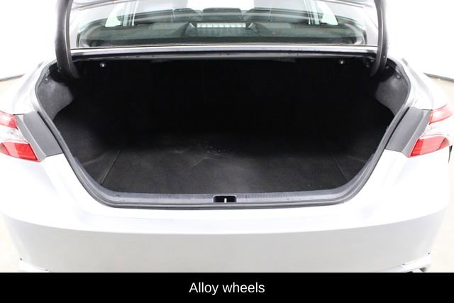 Used 2021 Toyota Camry XSE image 13