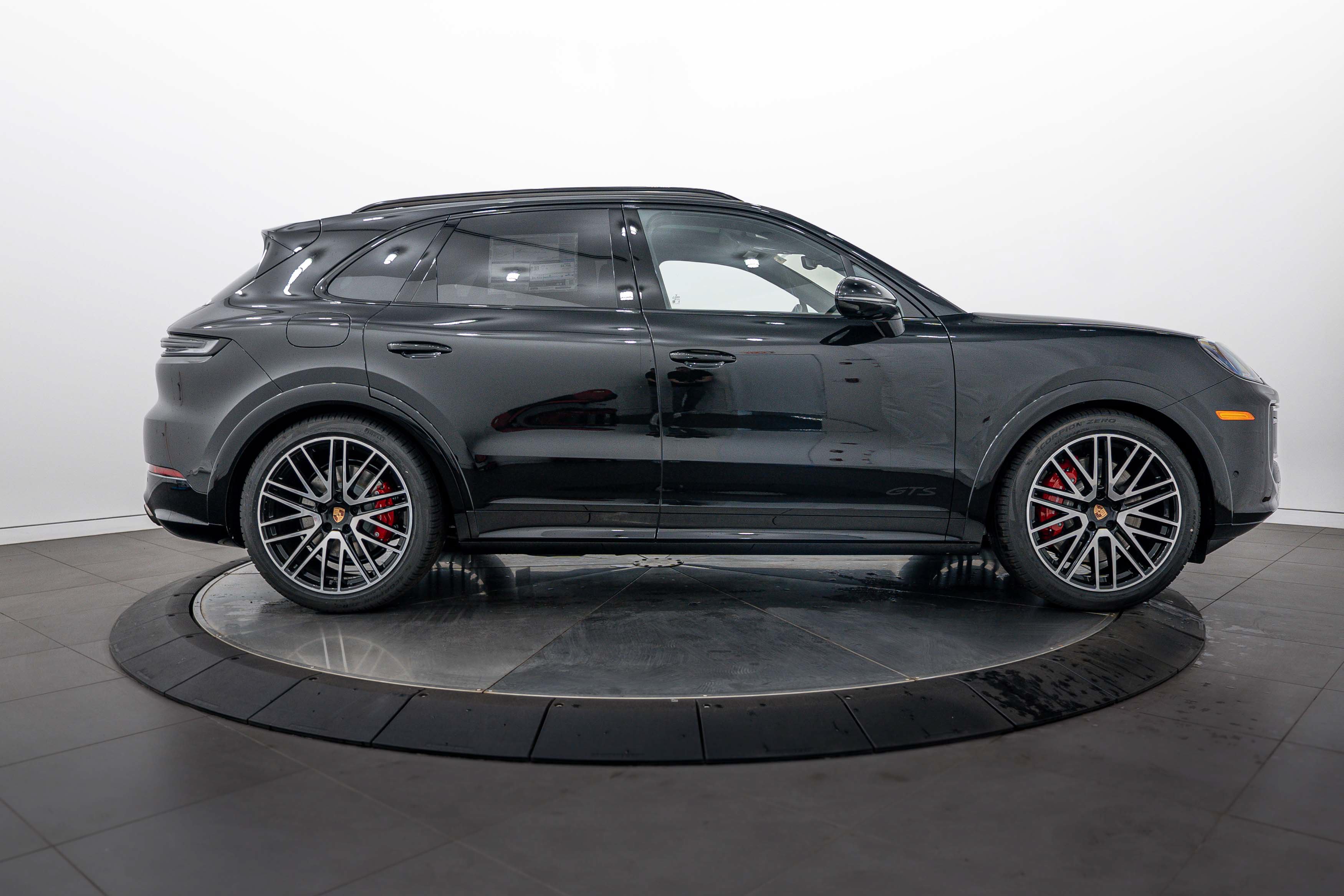 New 2026 Porsche Cayenne GTS AWD/4WD image 8