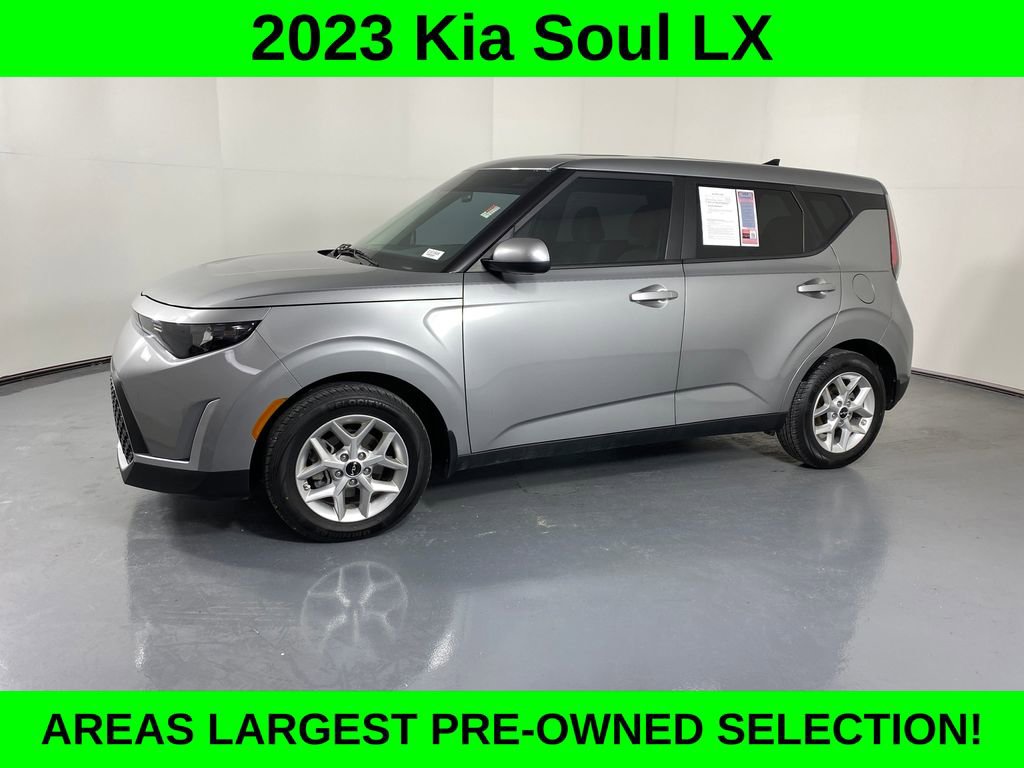Used 2023 Kia Soul LX w/ Option Group 015 image 3
