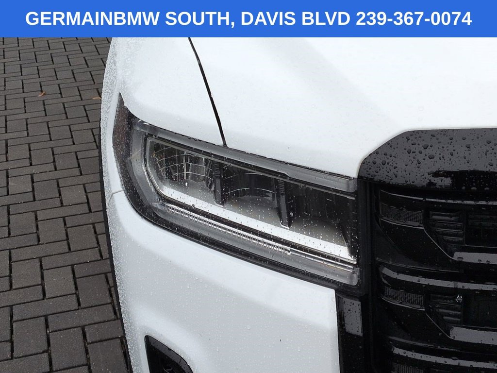 Used 2023 GMC Acadia SLT w/ Elevation Edition FWD image 11
