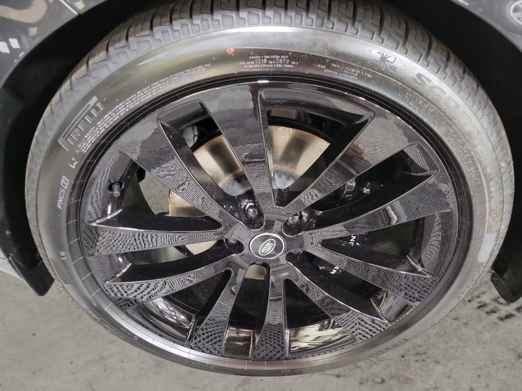 New 2025 Land Rover Range Rover Sport Dynamic SE image 9