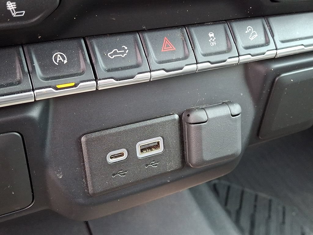 Used 2020 Chevrolet Silverado 1500 RST AWD/4WD image 23