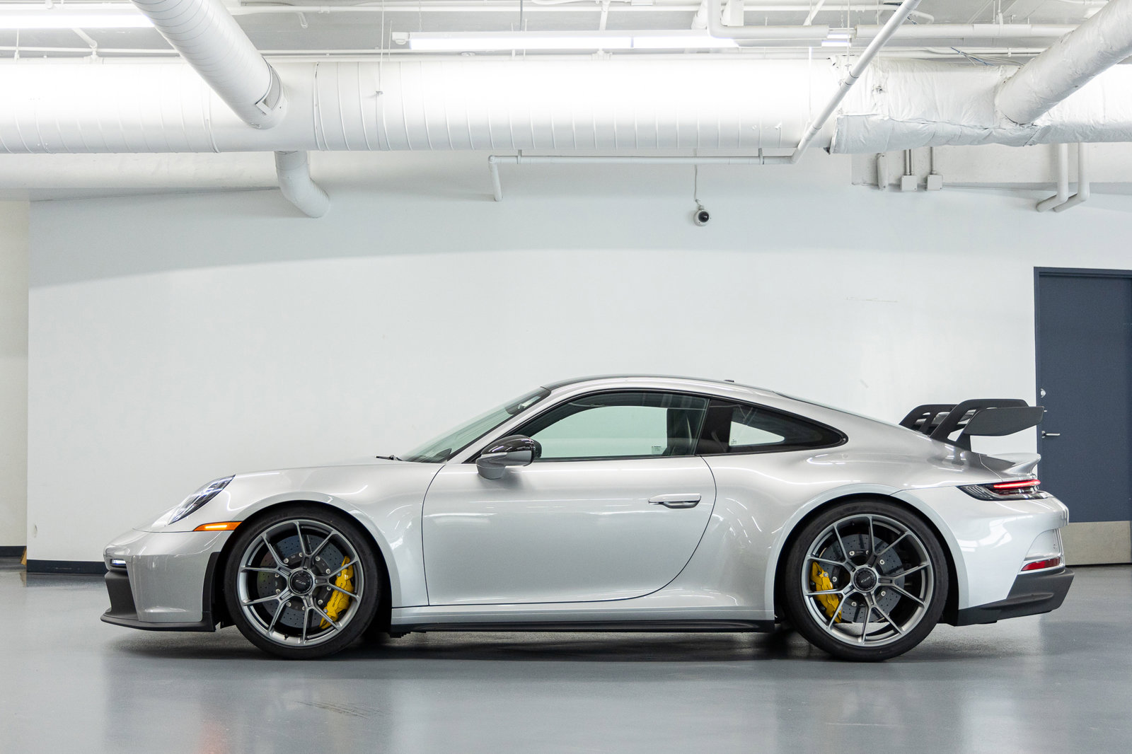 Used 2022 Porsche 911 GT3 RWD image 2