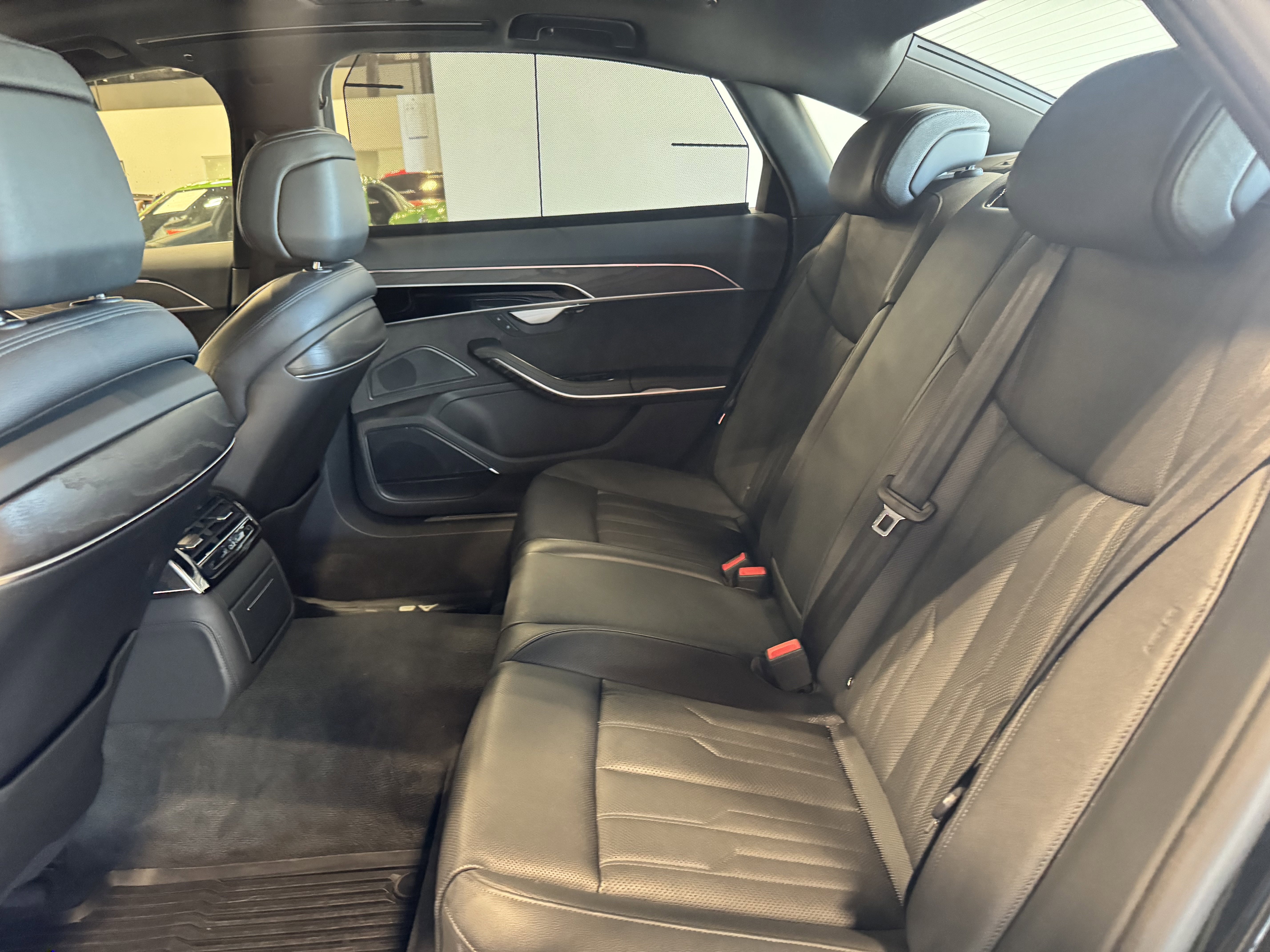 Used 2020 Audi A8 L 4.0T image 13