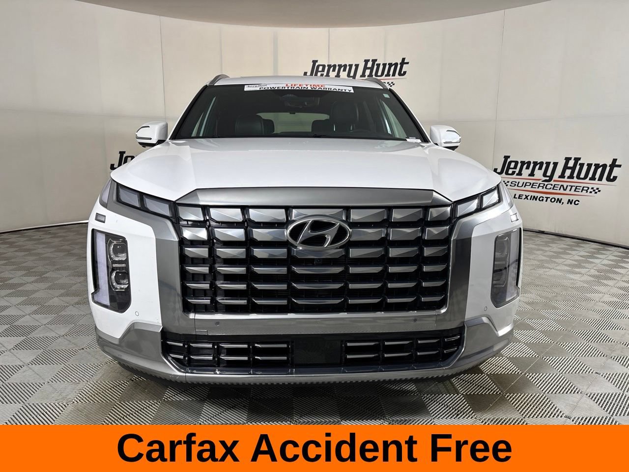Used 2025 Hyundai Palisade Calligraphy AWD/4WD image 3