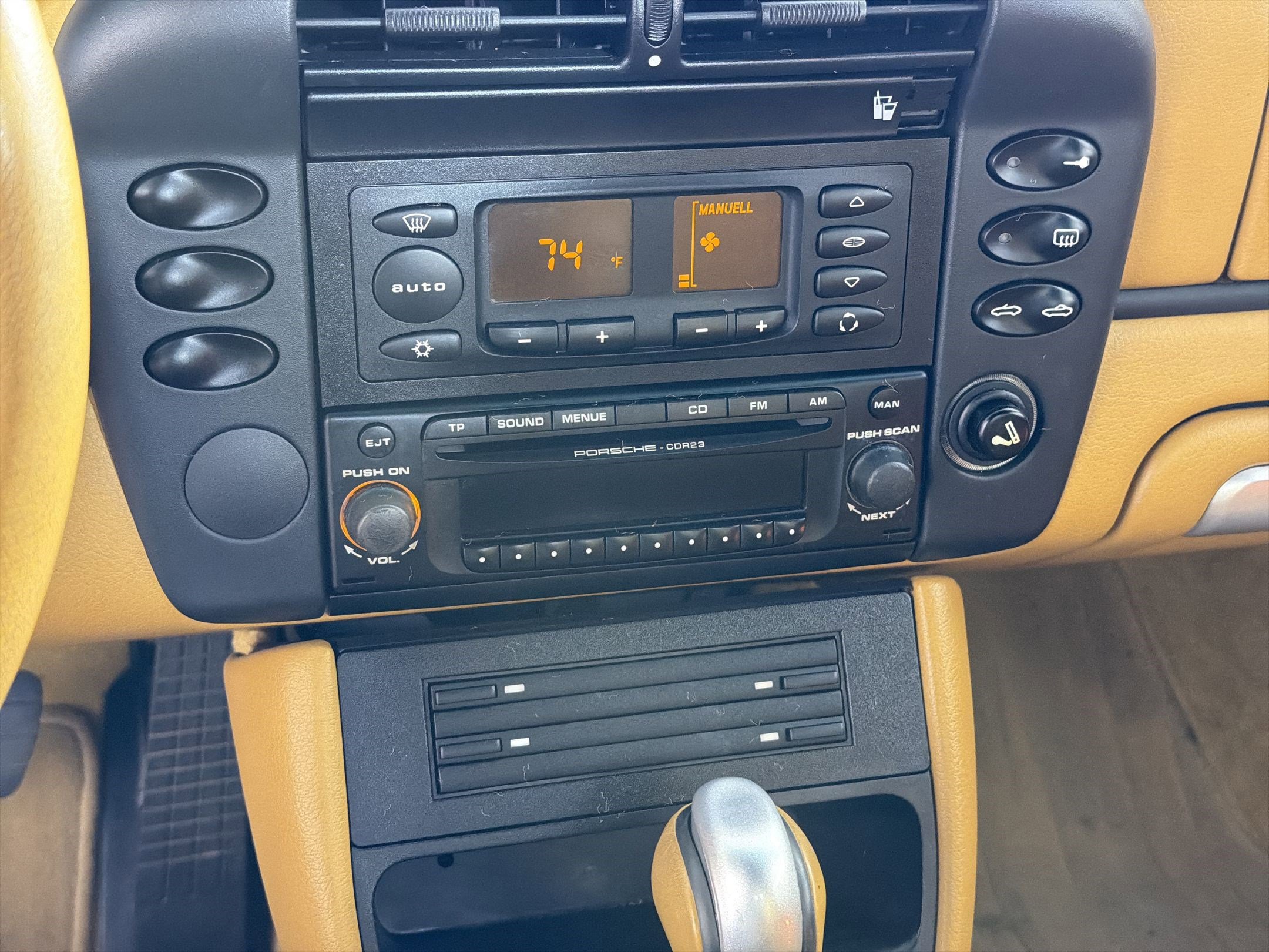 Used 2003 Porsche Boxster RWD image 16