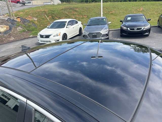 Used 2015 Hyundai Genesis 3.8 w/ Option Group 03 AWD/4WD image 10