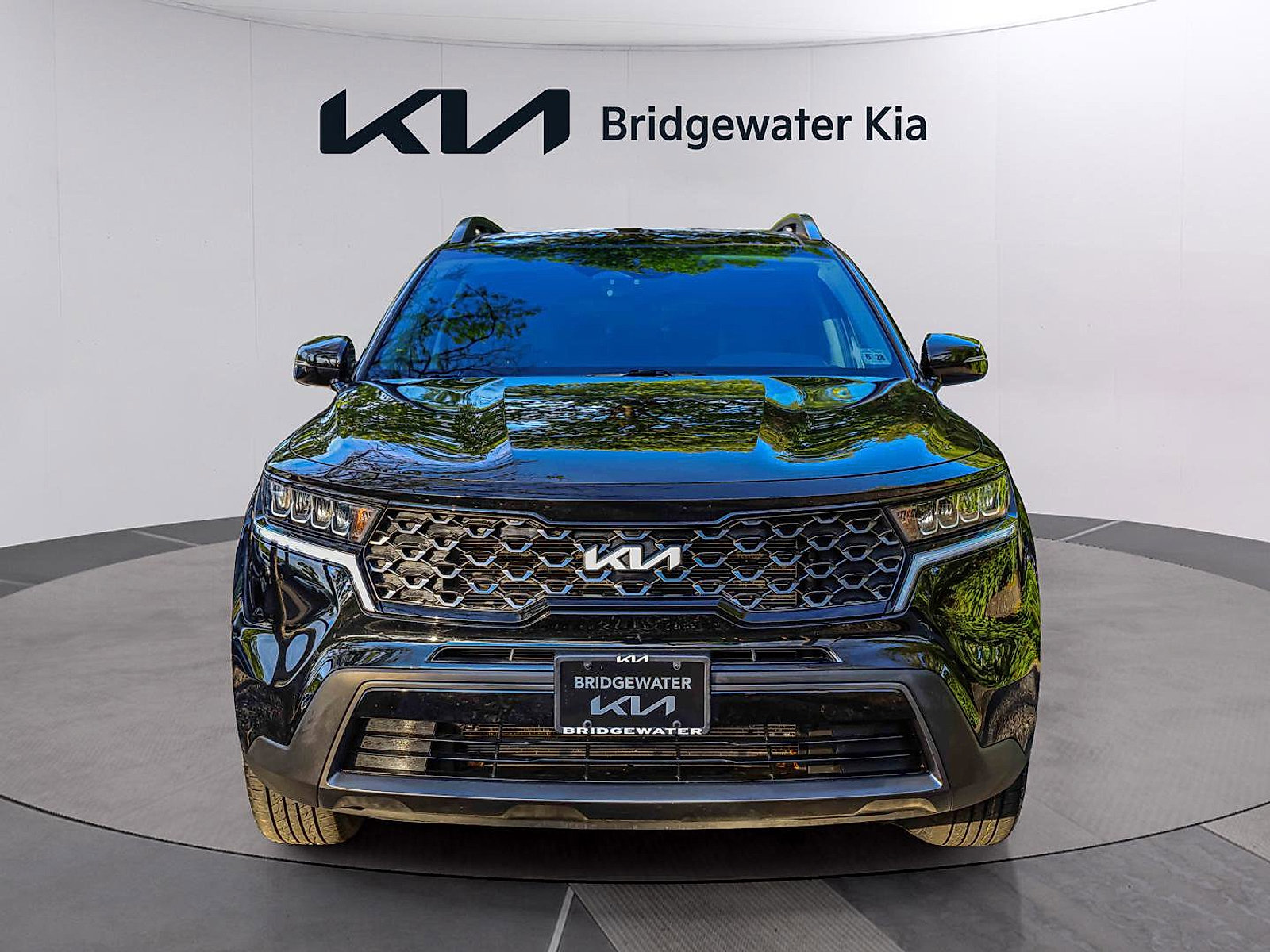 Certified 2023 Kia Sorento S w/ Panoramic Sunroof Package AWD/4WD image 2