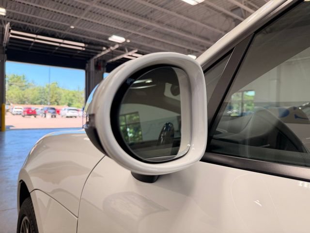 Used 2018 Porsche Macan Sport Edition AWD/4WD image 14
