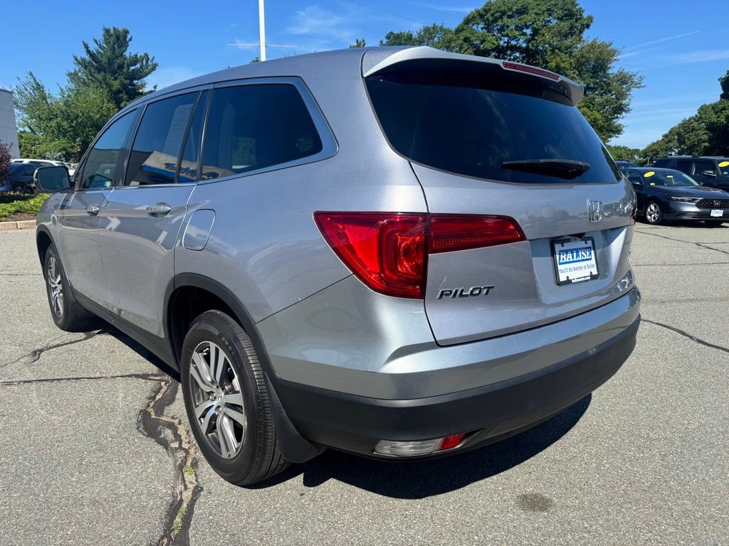 Used 2017 Honda Pilot EX image 4
