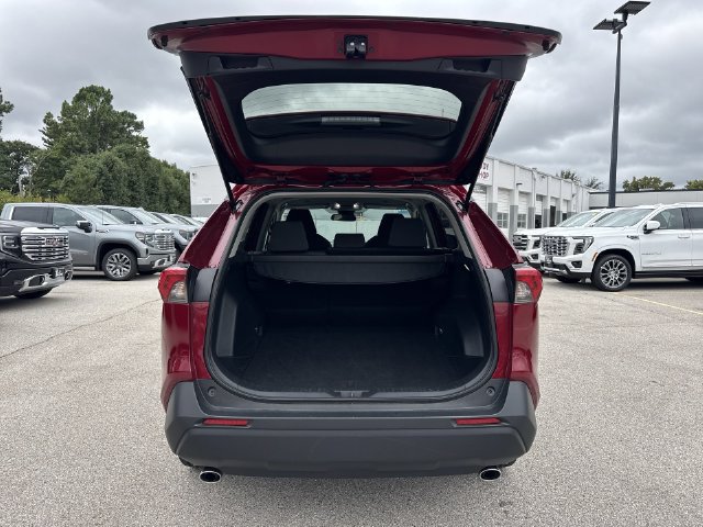 Used 2025 Toyota RAV4 XLE AWD/4WD image 24