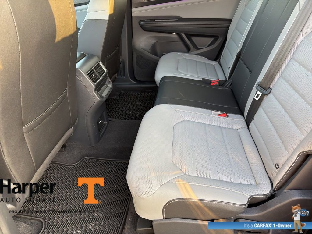 Used 2025 Volkswagen Atlas Cross Sport SEL R-Line image 10