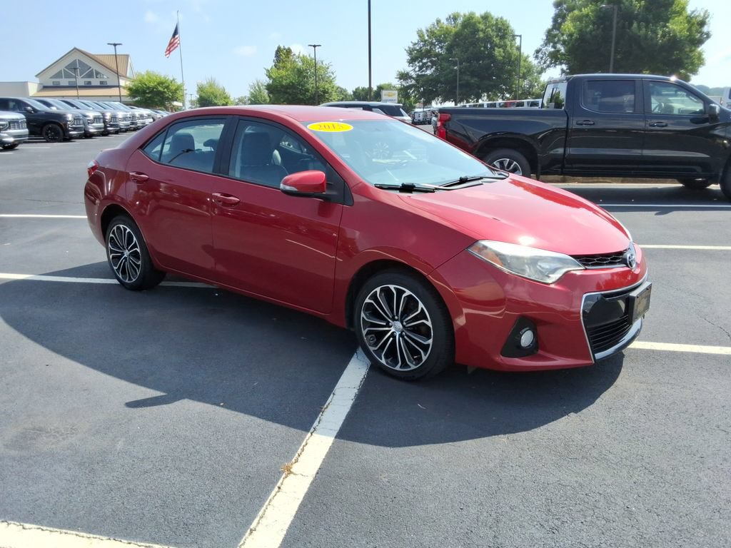 Used 2015 Toyota Corolla S FWD video 3