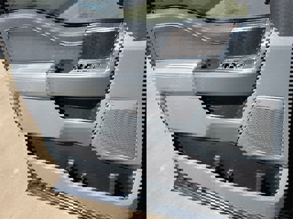 Used 2022 Ford F150 Lariat image 25