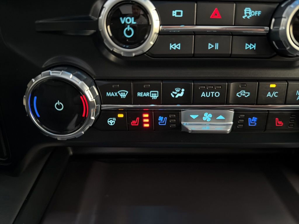 New 2026 Ford F250 Platinum w/ FX4 Off-Road Package image 34