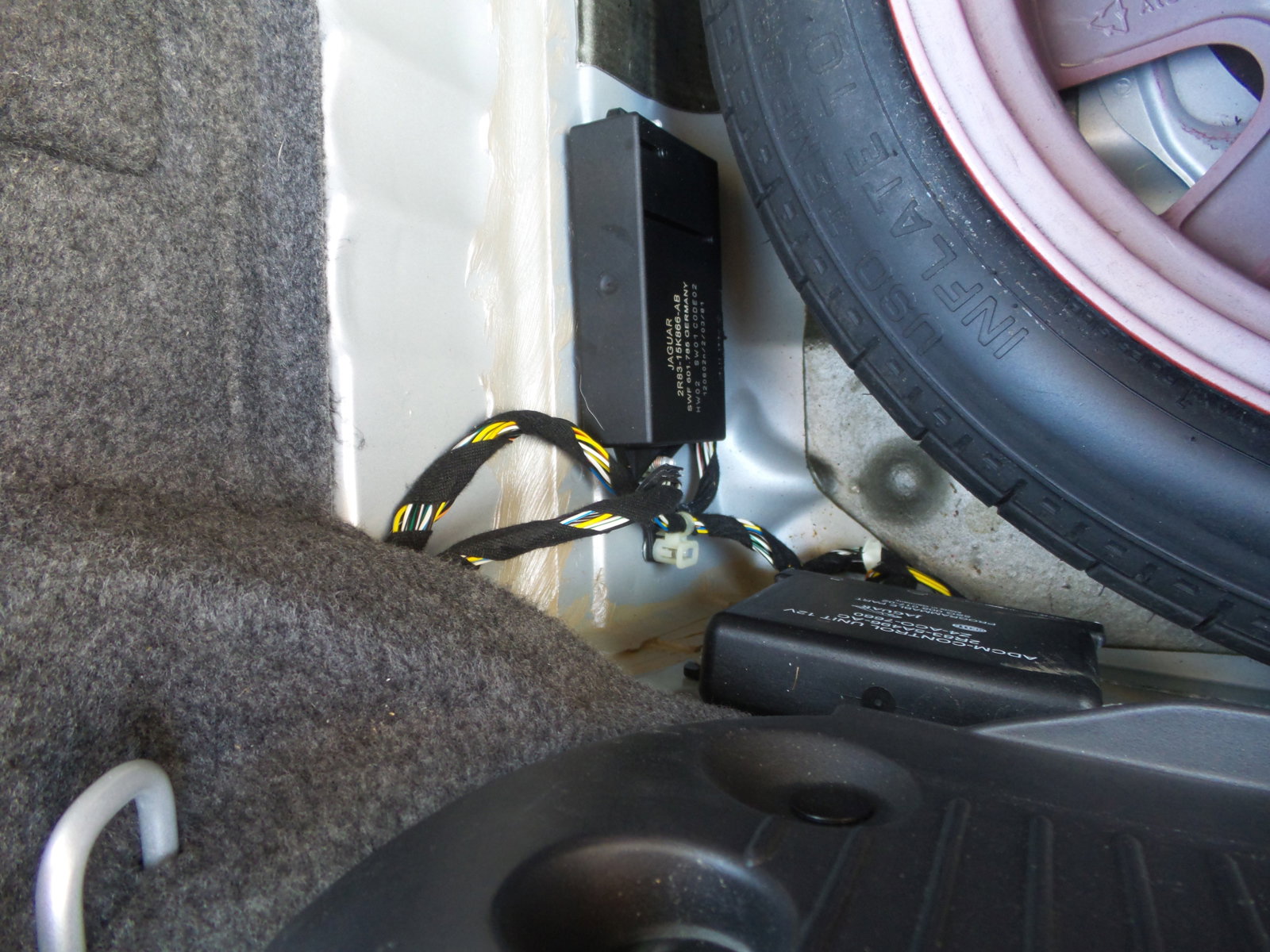 Used 2003 Jaguar S-TYPE R RWD image 33