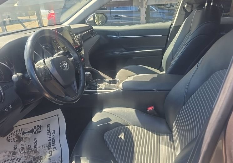 Used 2024 Toyota Camry SE FWD image 6