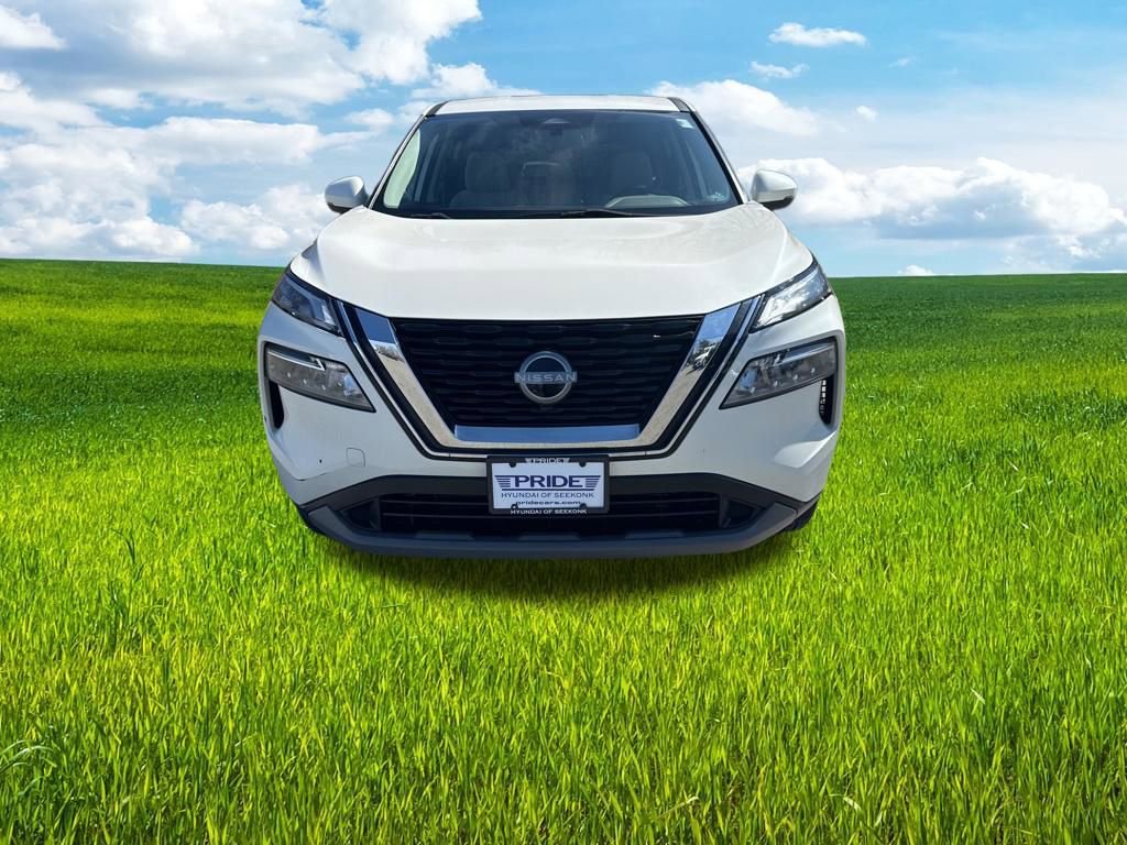 Used 2023 Nissan Rogue SV AWD/4WD image 2