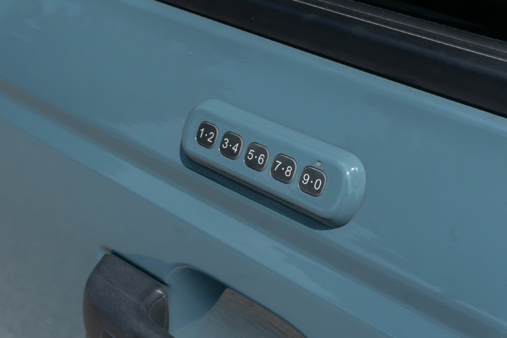 Used 2023 Ford Bronco Badlands AWD/4WD image 13
