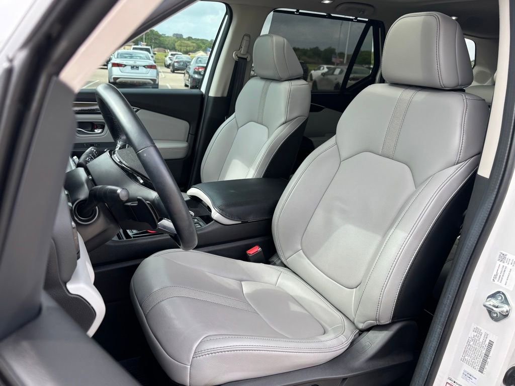 Used 2025 Honda Pilot Touring image 13