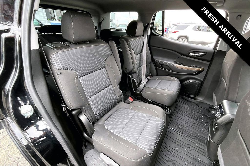 Used 2023 GMC Acadia SLE w/ Driver Convenience Package image 24