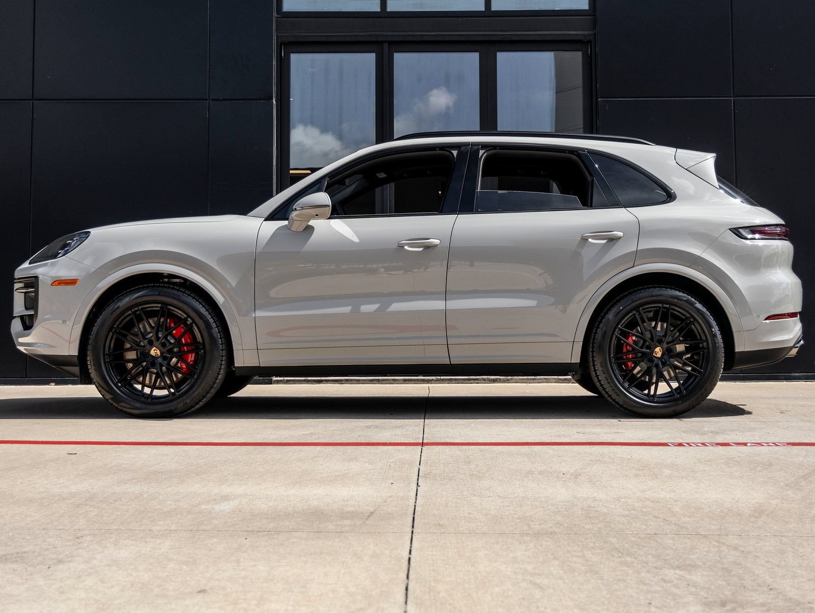 New 2026 Porsche Cayenne S AWD/4WD image 2