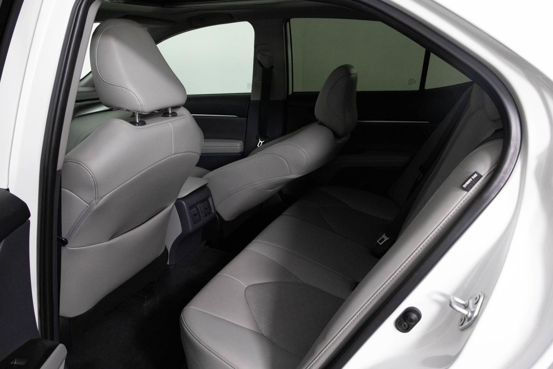 Used 2022 Toyota Camry XSE image 35